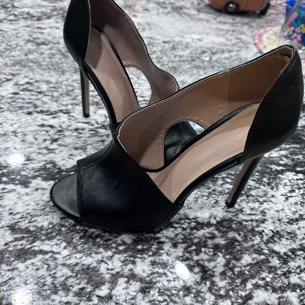 Elegant Black Peep-Toe Heels size 7
